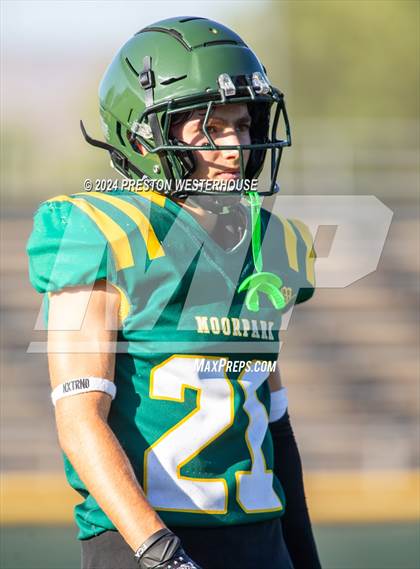 Thumbnail 2 in Royal @ Moorpark photogallery.