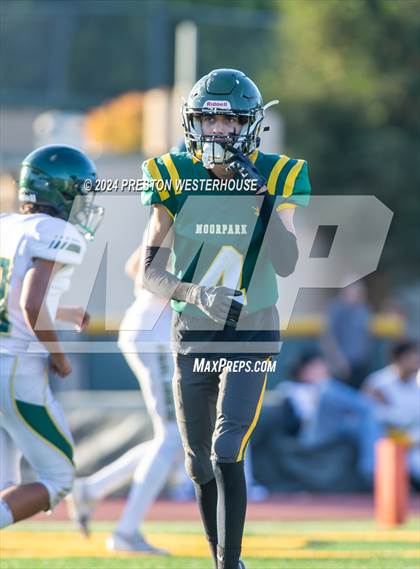 Thumbnail 3 in Royal @ Moorpark photogallery.