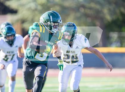Thumbnail 2 in Royal @ Moorpark photogallery.