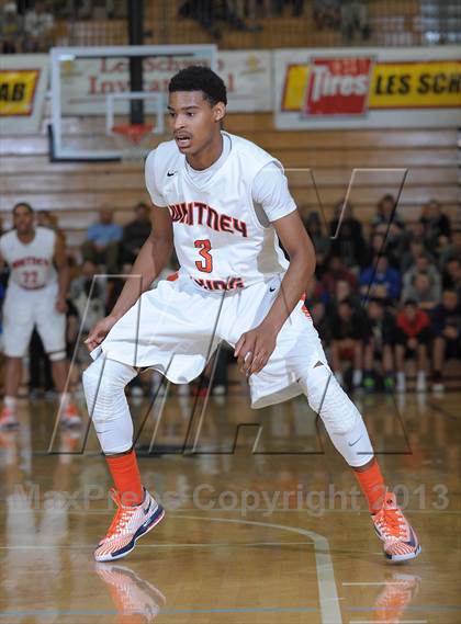 Thumbnail 2 in Whitney Young vs. Rainier Beach (Les Schwab Invitational) photogallery.