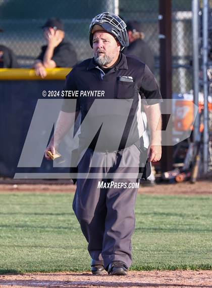 Thumbnail 2 in Thunderbird vs Dysart photogallery.