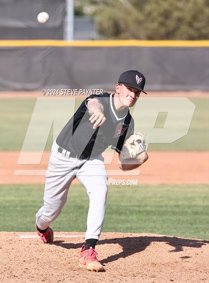 Thumbnail 1 in Thunderbird vs Dysart photogallery.