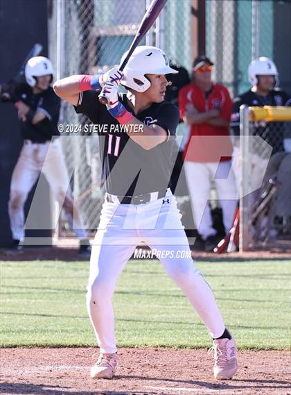 Thumbnail 3 in Thunderbird vs Dysart photogallery.