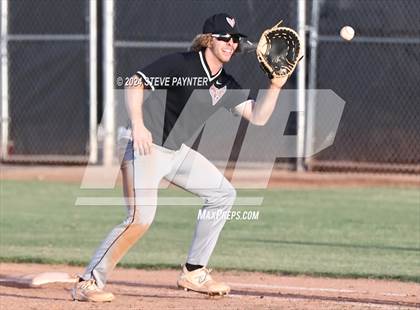 Thumbnail 2 in Thunderbird vs Dysart photogallery.