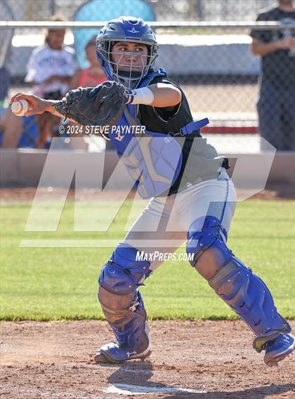 Thumbnail 3 in Thunderbird vs Dysart photogallery.