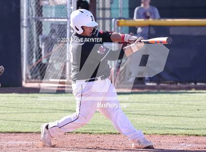 Thumbnail 3 in Thunderbird vs Dysart photogallery.