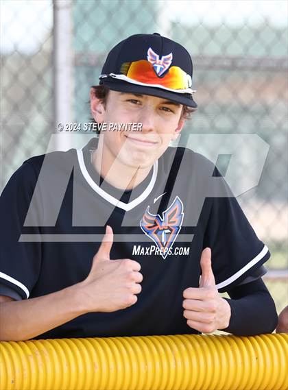 Thumbnail 3 in Thunderbird vs Dysart photogallery.