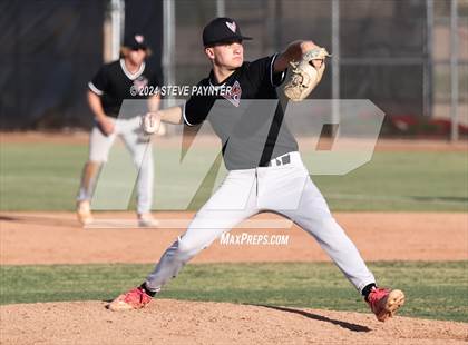 Thumbnail 1 in Thunderbird vs Dysart photogallery.