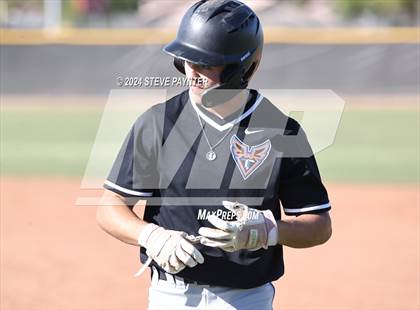 Thumbnail 3 in Thunderbird vs Dysart photogallery.
