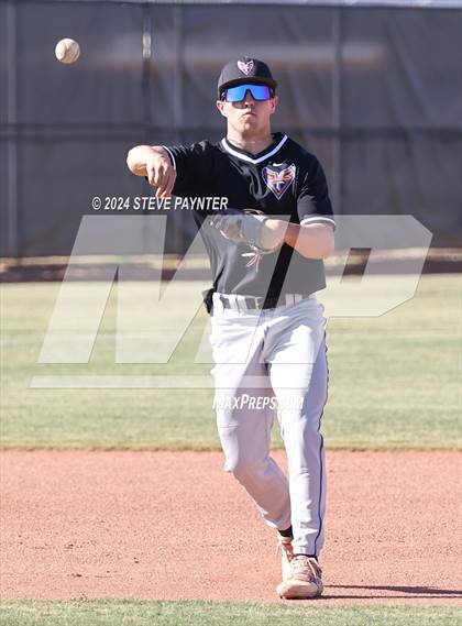 Thumbnail 2 in Thunderbird vs Dysart photogallery.