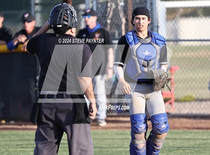 Thumbnail 2 in Thunderbird vs Dysart photogallery.