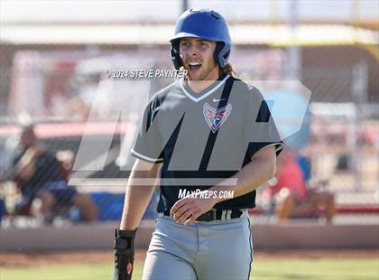 Thumbnail 3 in Thunderbird vs Dysart photogallery.