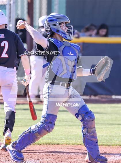 Thumbnail 1 in Thunderbird vs Dysart photogallery.