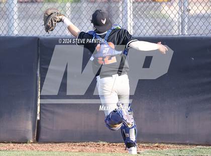 Thumbnail 3 in Thunderbird vs Dysart photogallery.