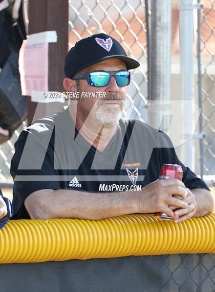 Thumbnail 3 in Thunderbird vs Dysart photogallery.