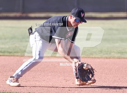 Thumbnail 1 in Thunderbird vs Dysart photogallery.