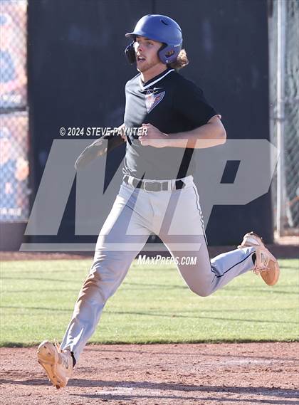 Thumbnail 3 in Thunderbird vs Dysart photogallery.