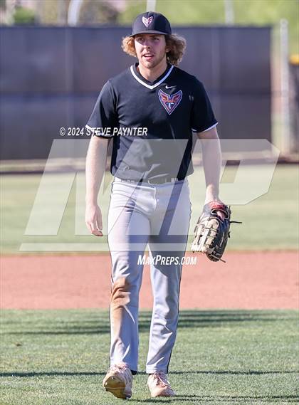 Thumbnail 3 in Thunderbird vs Dysart photogallery.