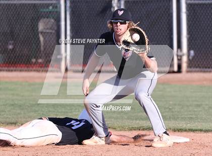 Thumbnail 1 in Thunderbird vs Dysart photogallery.