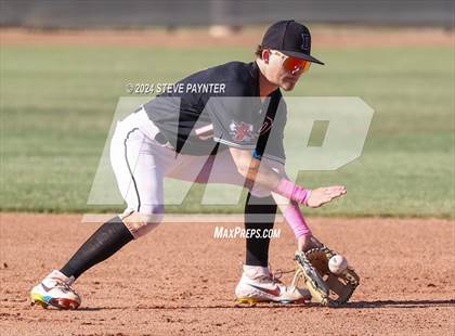 Thumbnail 3 in Thunderbird vs Dysart photogallery.