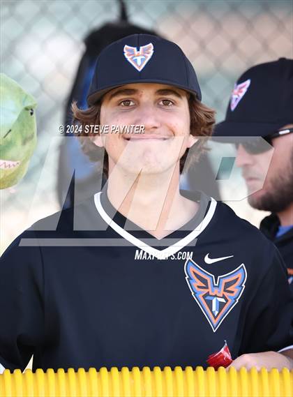 Thumbnail 3 in Thunderbird vs Dysart photogallery.