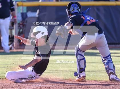 Thumbnail 3 in Thunderbird vs Dysart photogallery.