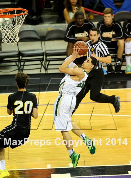 Thumbnail 1 in Moreau Catholic vs Bishop Montgomery (CIF State D4 Final) photogallery.