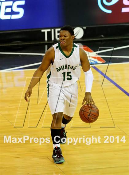 Thumbnail 3 in Moreau Catholic vs Bishop Montgomery (CIF State D4 Final) photogallery.