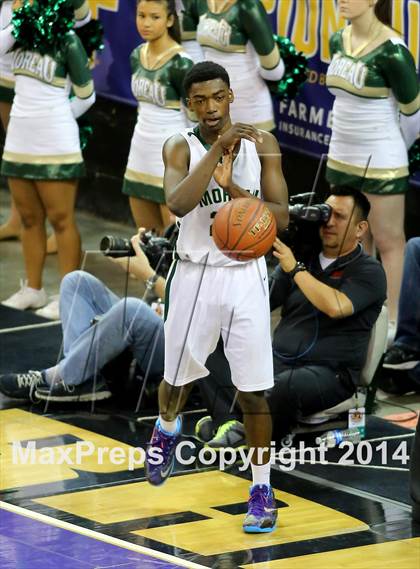 Thumbnail 2 in Moreau Catholic vs Bishop Montgomery (CIF State D4 Final) photogallery.