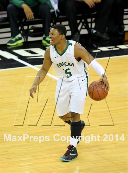 Thumbnail 3 in Moreau Catholic vs Bishop Montgomery (CIF State D4 Final) photogallery.