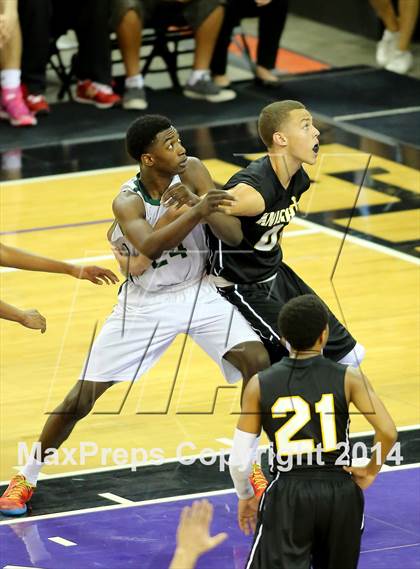 Thumbnail 3 in Moreau Catholic vs Bishop Montgomery (CIF State D4 Final) photogallery.