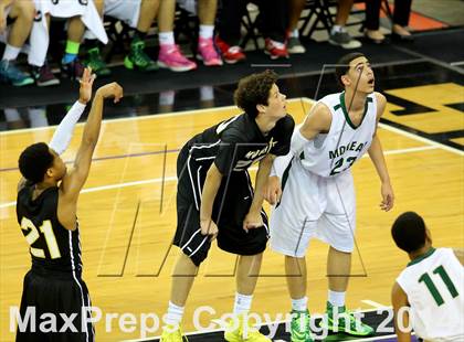 Thumbnail 2 in Moreau Catholic vs Bishop Montgomery (CIF State D4 Final) photogallery.