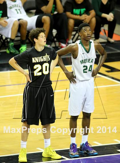 Thumbnail 3 in Moreau Catholic vs Bishop Montgomery (CIF State D4 Final) photogallery.