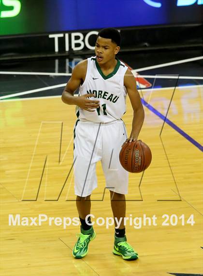 Thumbnail 2 in Moreau Catholic vs Bishop Montgomery (CIF State D4 Final) photogallery.