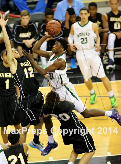 Thumbnail 1 in Moreau Catholic vs Bishop Montgomery (CIF State D4 Final) photogallery.