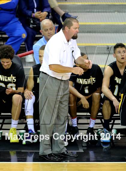 Thumbnail 2 in Moreau Catholic vs Bishop Montgomery (CIF State D4 Final) photogallery.