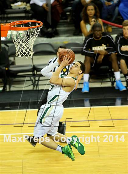 Thumbnail 2 in Moreau Catholic vs Bishop Montgomery (CIF State D4 Final) photogallery.
