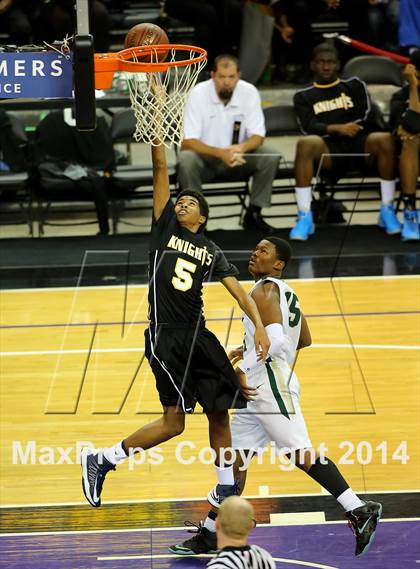 Thumbnail 3 in Moreau Catholic vs Bishop Montgomery (CIF State D4 Final) photogallery.