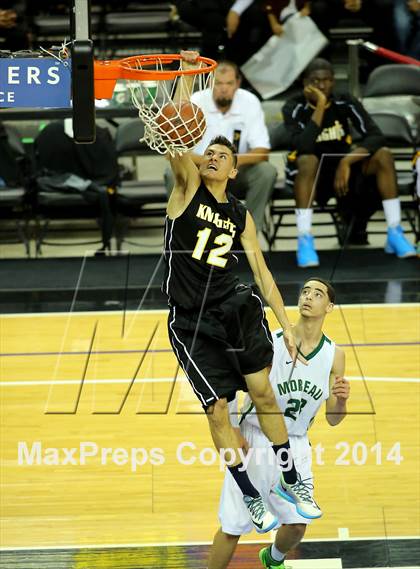 Thumbnail 3 in Moreau Catholic vs Bishop Montgomery (CIF State D4 Final) photogallery.