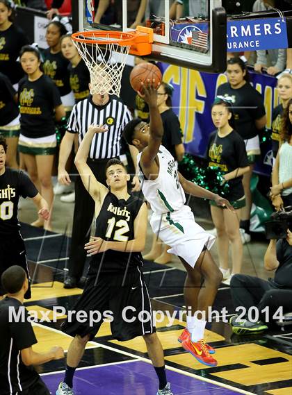 Thumbnail 1 in Moreau Catholic vs Bishop Montgomery (CIF State D4 Final) photogallery.