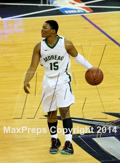 Thumbnail 1 in Moreau Catholic vs Bishop Montgomery (CIF State D4 Final) photogallery.