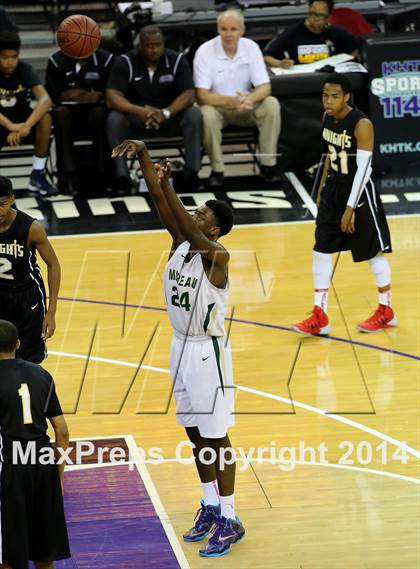 Thumbnail 2 in Moreau Catholic vs Bishop Montgomery (CIF State D4 Final) photogallery.