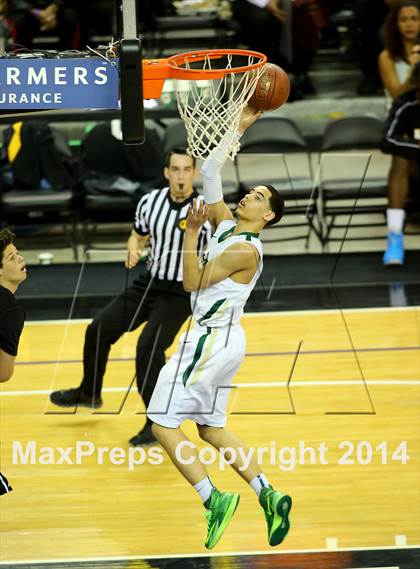 Thumbnail 3 in Moreau Catholic vs Bishop Montgomery (CIF State D4 Final) photogallery.