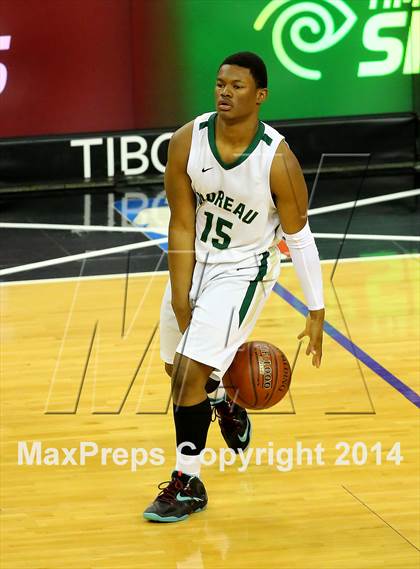Thumbnail 2 in Moreau Catholic vs Bishop Montgomery (CIF State D4 Final) photogallery.