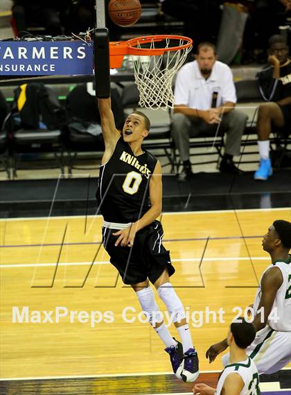Thumbnail 2 in Moreau Catholic vs Bishop Montgomery (CIF State D4 Final) photogallery.