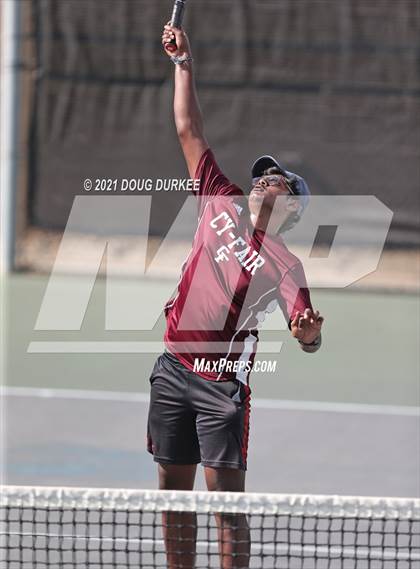 Thumbnail 1 in Stratford vs. Cy Fair photogallery.