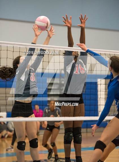 Thumbnail 3 in McGehee vs. St. Scholastica (Penguin Volleyball Classic) photogallery.