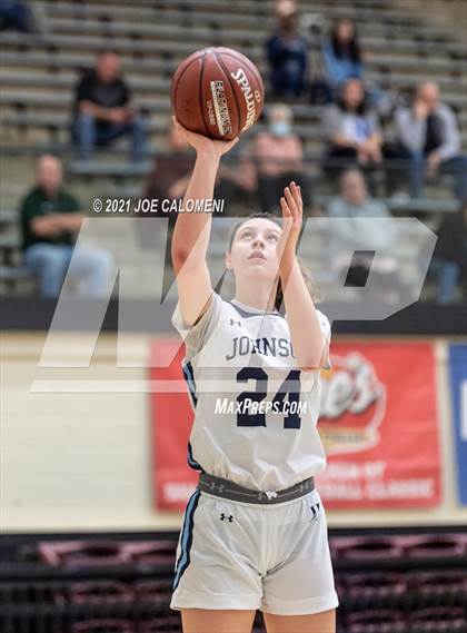 Thumbnail 1 in Johnson vs MacArthur [Douglas] photogallery.