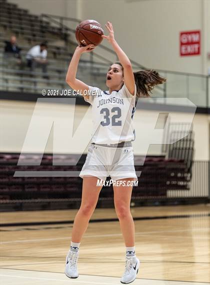 Thumbnail 3 in Johnson vs MacArthur [Douglas] photogallery.