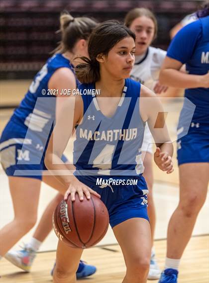 Thumbnail 2 in Johnson vs MacArthur [Douglas] photogallery.